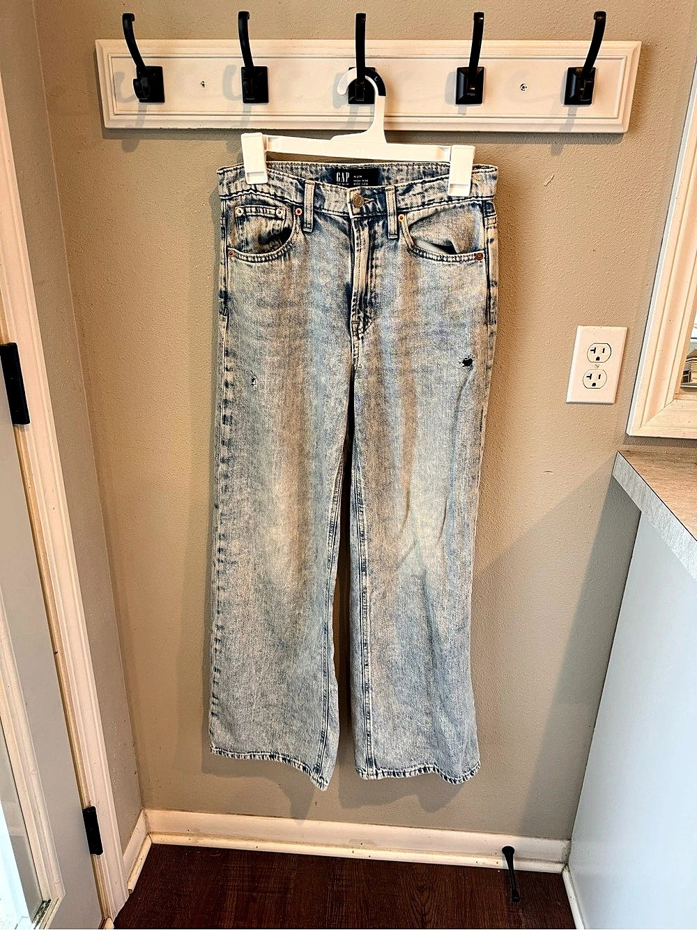 GAP High Rise Wide-Leg Jeans Wide Leg Jeans in Blue Waist 27